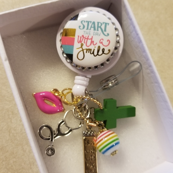 Jewelry - Picture 16 of 16